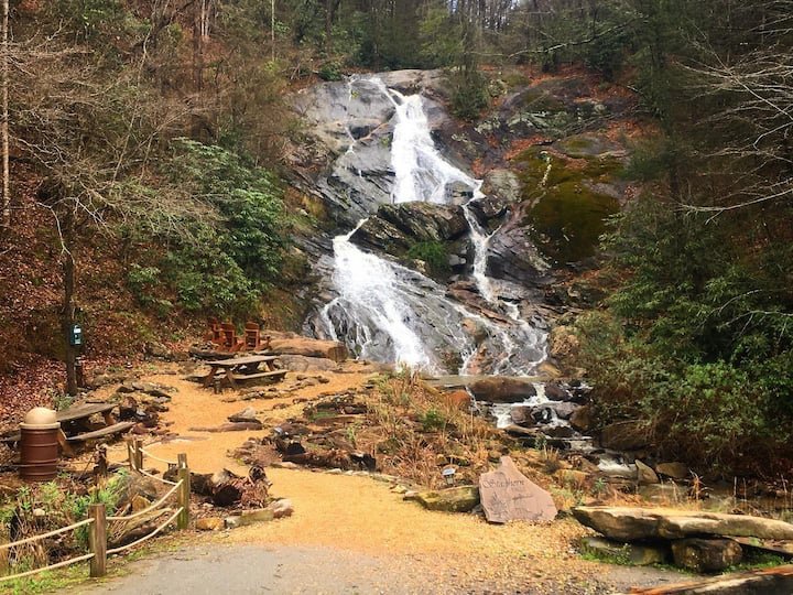 b328c5d1-cd2a-4626-9c33-5ee0ea9d8d46